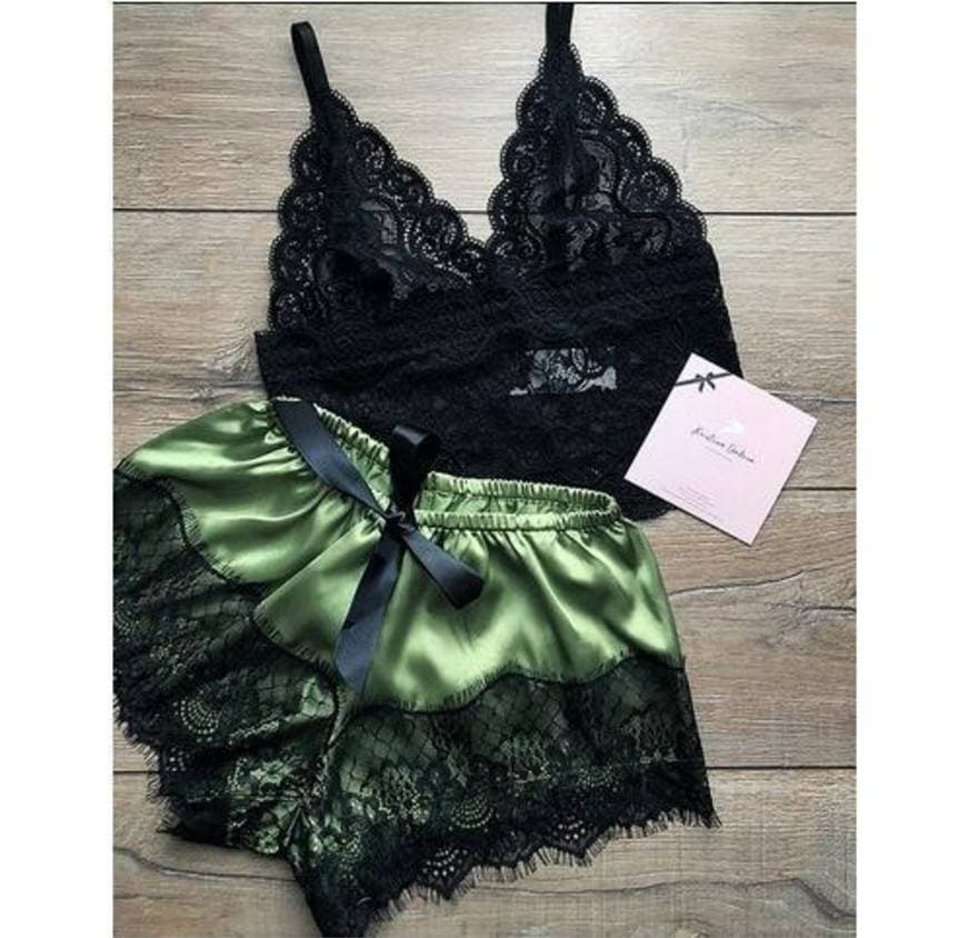 Vêtements pour femmes pyjamas pyjamas en dentelle sous-vêtements chemise de nuit