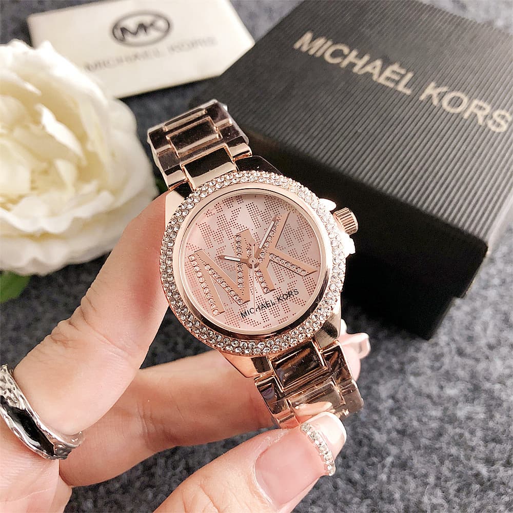 Montre femme de luxe légère et haut de gamme avec diamants, simple, romantique, déesse, étoile, avec modèles, montre tendance