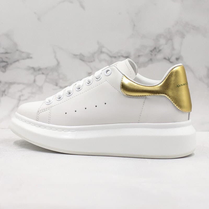 Chaussures blanches Mc Queen en cuir de vachette de haute qualité pour femmes 2023, nouvelles chaussures de sport décontractées à semelle épaiss