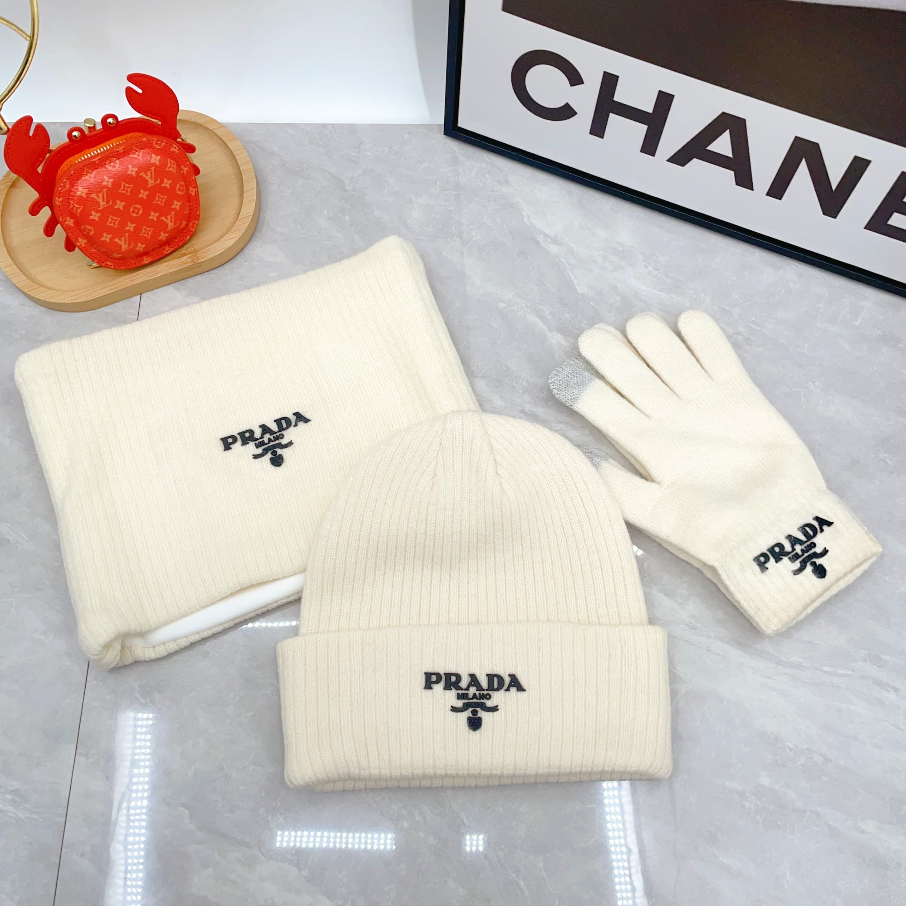 Ensemble d'étiquettes triangulaires classiques : bonnet, écharpe et gants - Unisexe