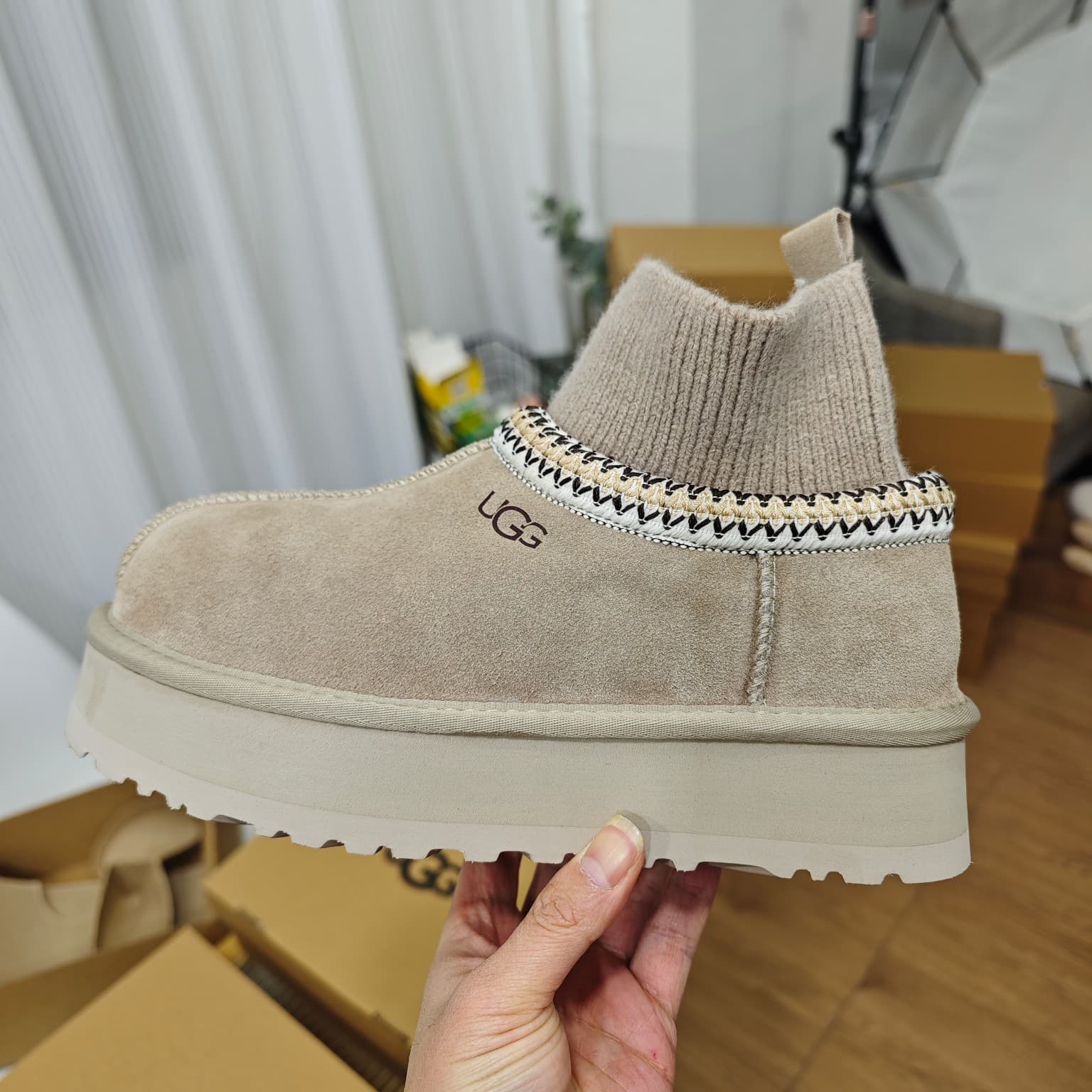 Bottes-chaussettes style ethnique Tasman d'UGG, style ethnique à la bouche en fil