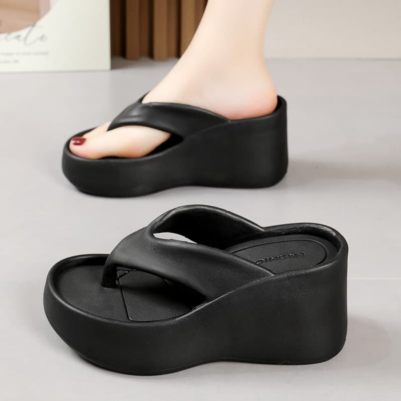 Women's thick-soled sandals summer new style outdoor European and American beach sandals with a shit-stepping feel and corner platform shoes