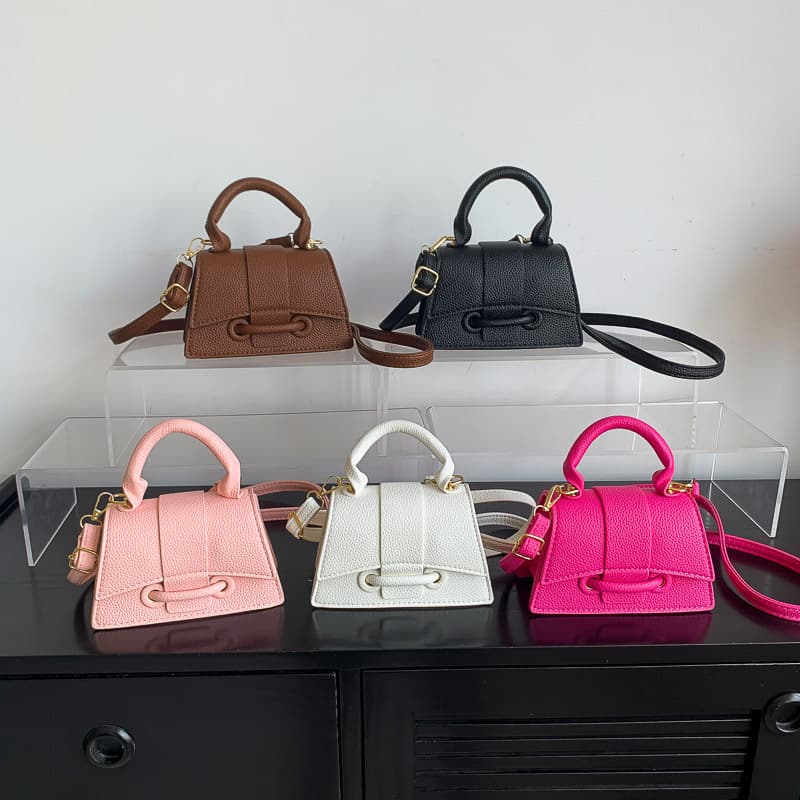 Fashionable and Minimalist Handbag 2024 New Commuting Fashionable One Shoulder Crossbody Bag Solid Color PU Small Square Bag