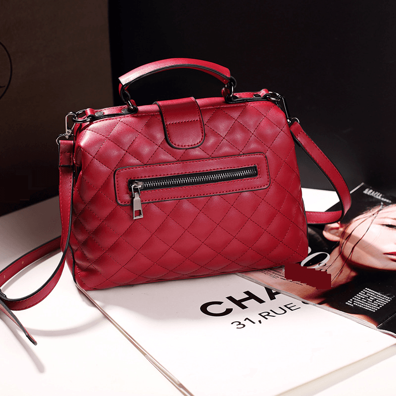 Doctor Bag New Diamond Shaped Bag, One Shoulder Crossbody Multifunctional Women's Bag, Niche Design, High End Retro Doctor's Handbag