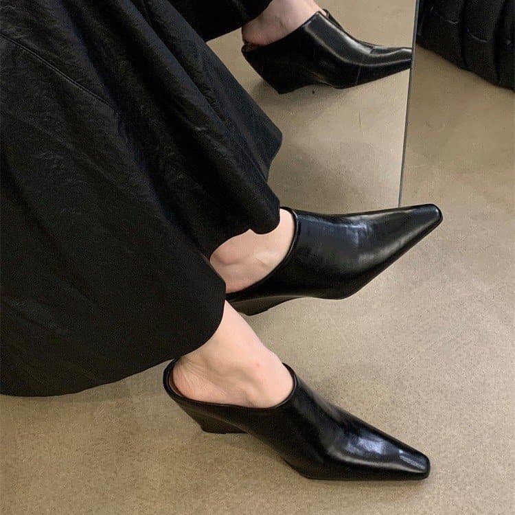 European And American Style Wedge Heel Closed-toe Women, 2025 Spring/summer Collection, Small Square Toe Slip-on
