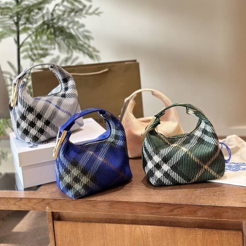 2025 Summer New Trendy, Fashionable, Casual, Versatile, High Quality, Large Capacity Women's Handheld, Single Shoulder, Cross Shoulder Pillow Bag