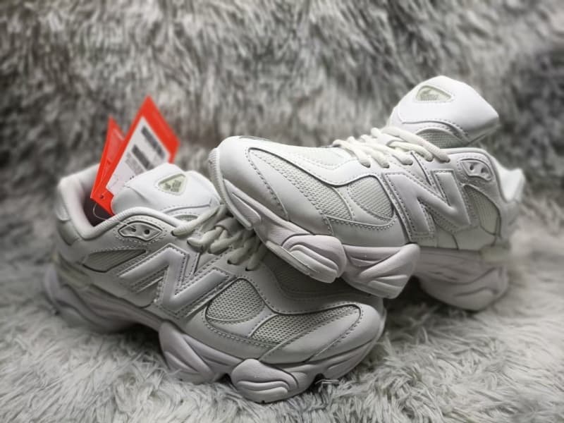 Chaussures de course rétro décontractées, classiques, respirantes et tendance, en maille assortie, amortissantes, 9060