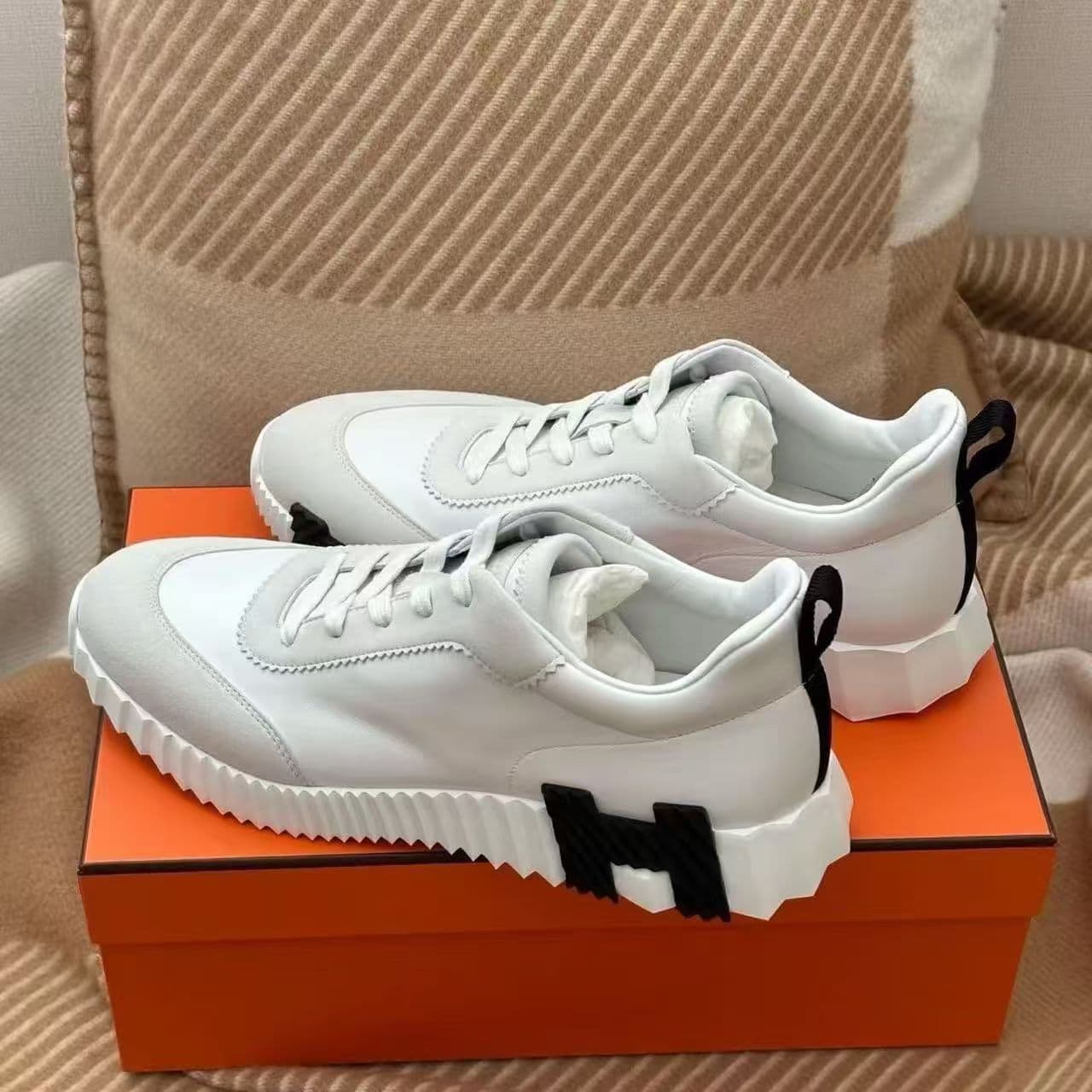 Pointures 36 à 39 pour femmes, version cuir de vachette ~ Baskets blanches color-block 2025, nouveauté cuir véritable, bout rond, lacets, plates,