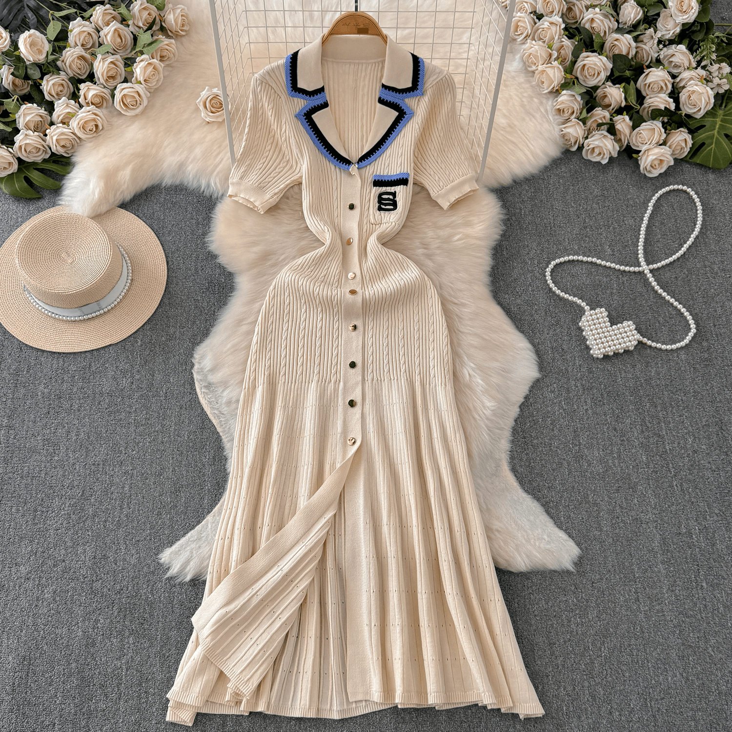 New Women's Dress, Celebrity And Influencer Style, Color-Blocked Embroidered Dress, Slimming Neckline, Single-Breasted A-Line Knit Dress