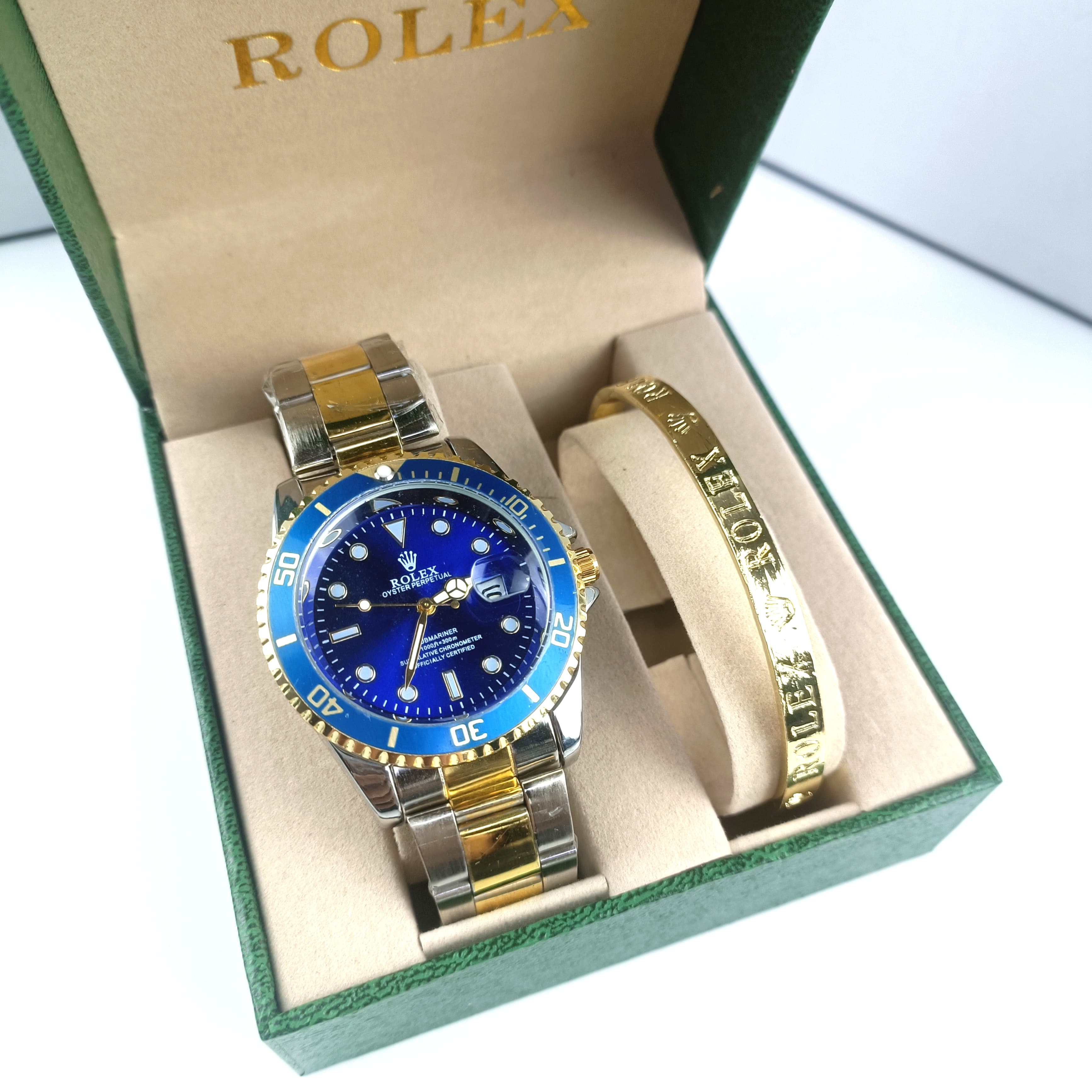Montre de mode à quartz de marque de travail de bande d'acier de fantôme d'eau à 3 aiguilles