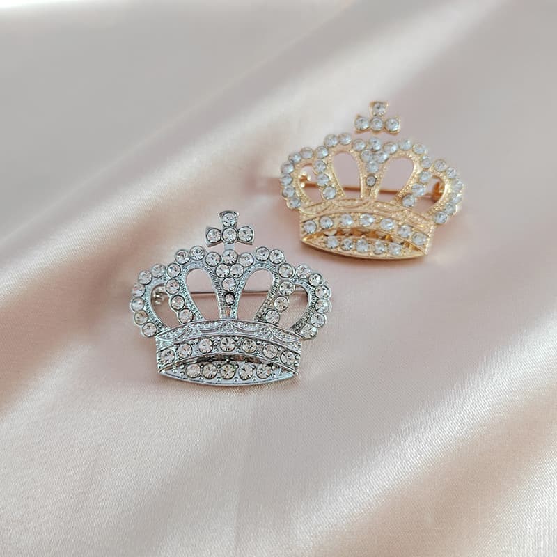 2023 New Korean verion peronalized couple full diamond crown temperament brooch electroplated alloy jewelry