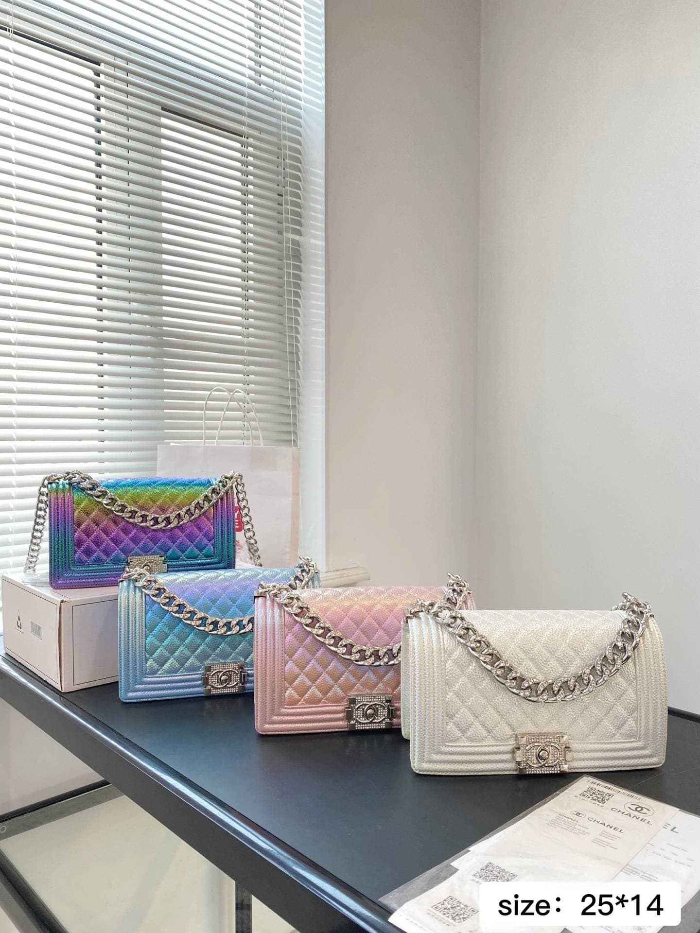 (Classic) Color Patent Leather High-end Luxury Top Quality Refined Hardware Party Out Of The Street Ladies Crossbody Bag