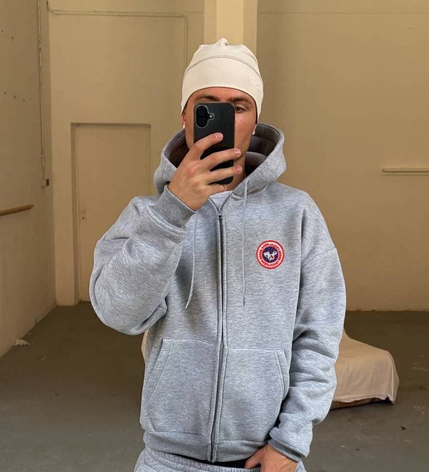 Sweat à capuche unisexe tendance Y2K, style streetwear 2026, disponible en noir, bordeaux, bleu roi, gris, rose et multicolore