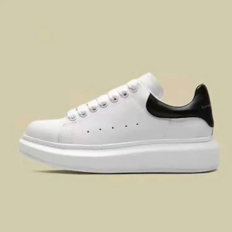 Black Sequin White Sneakers For Women 2025 New Style Sports Casual Thick Sole Height Increasing Diamond Tail Board Shoes