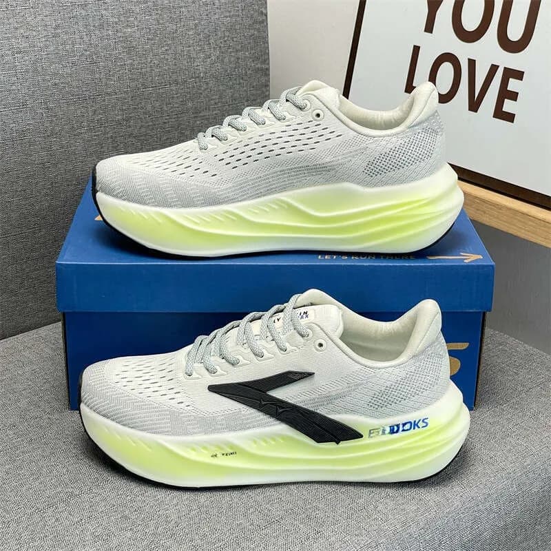 Designer Shoes TEMAI Super Glycerin Thick Soled Shock Absorbing Sports For Men And Women Running Black White Casual