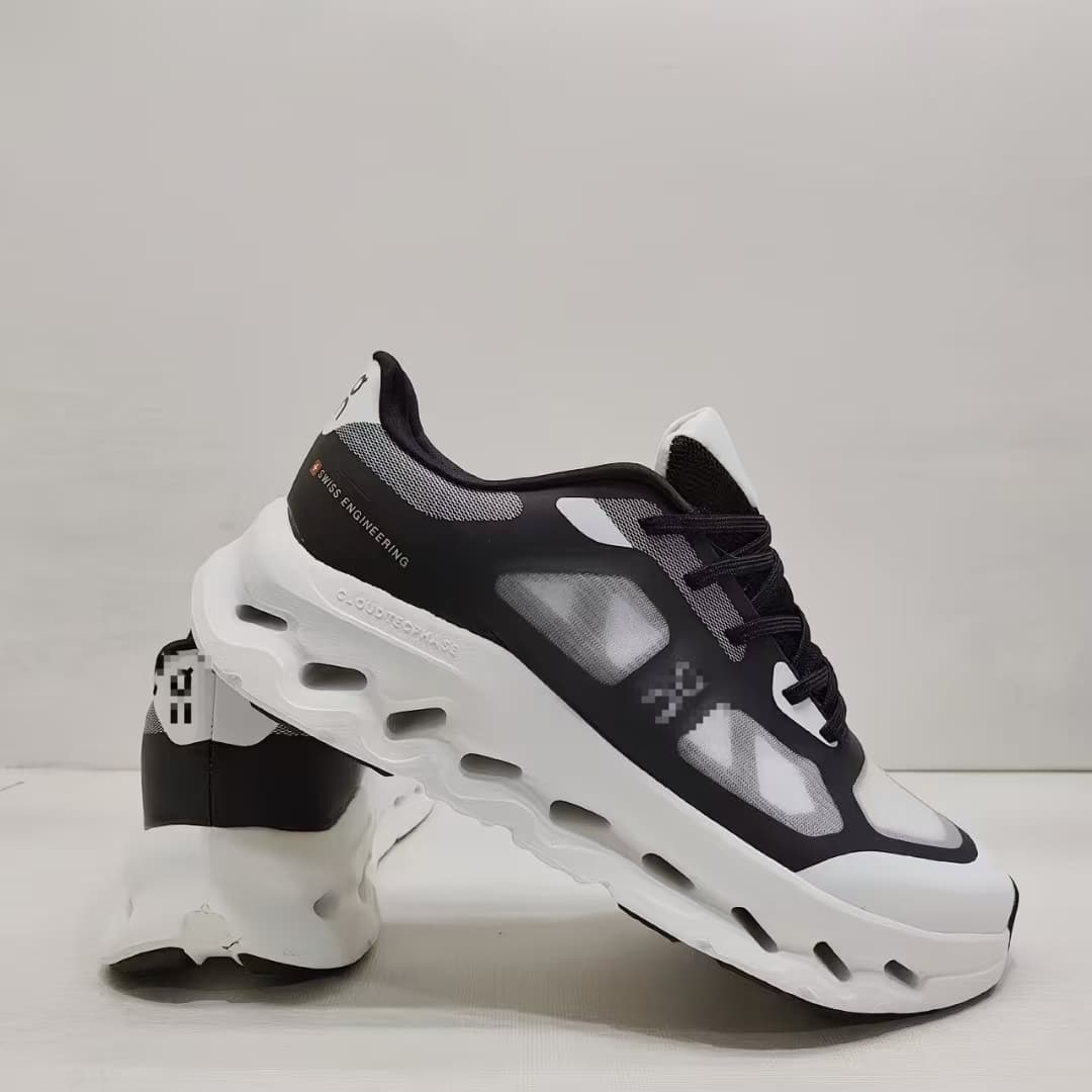 Chaussures de course confortables et polyvalentes pour l'été, alliant style décontracté et extérieur. Semelle épaisse en mesh respirant pour un
