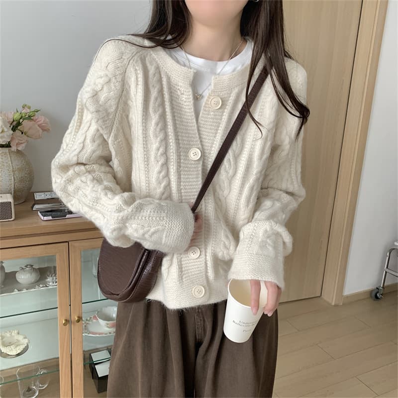 Warm and soft glutinous twisted sweater coat for women autumn and winter new Japanese lazy style loose short knitted cardigan top