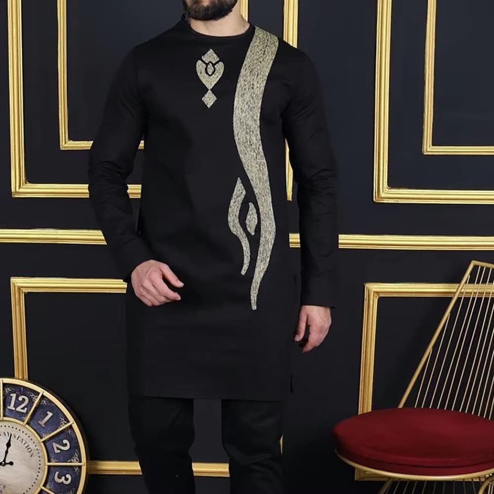Costume noir africain décontracté brodé pour homme, manches longues, idéal pour les mariages et les banquets.