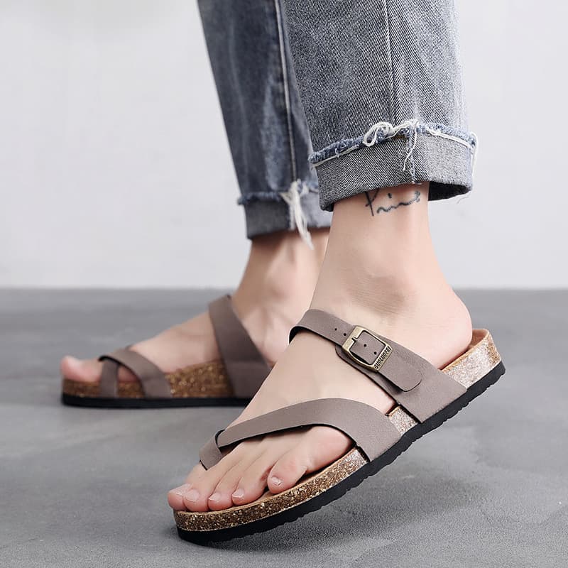 Men's Cork Slippers Trendy Toe-Up Sandals Outdoor Non-Slip Beach Shoes Clip-On Summer Style for Men And Women