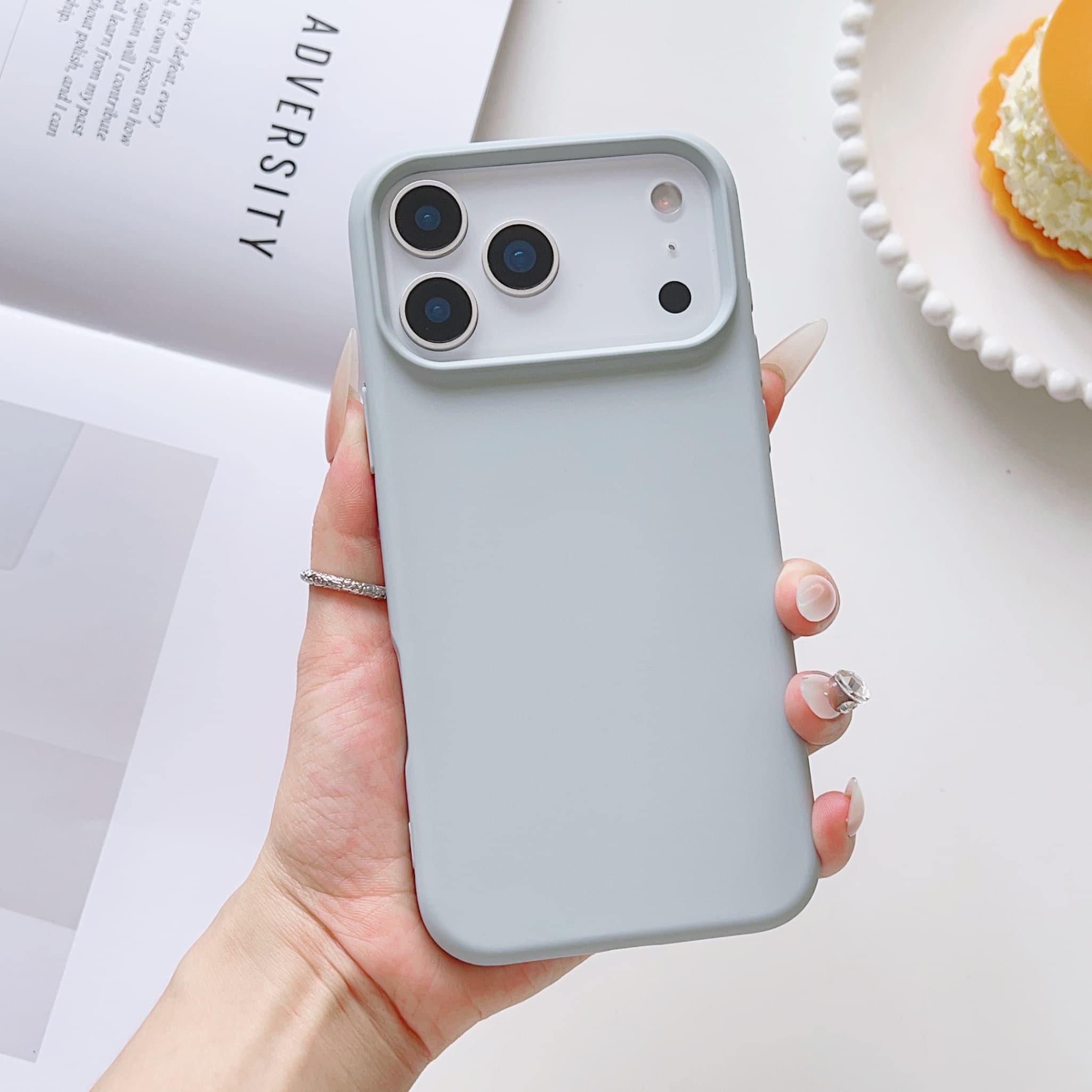 Coque de téléphone portable en silicone liquide de qualité supérieure, résistante à la saleté et compatible avec les modèles 17 Pro, 17 Pro M