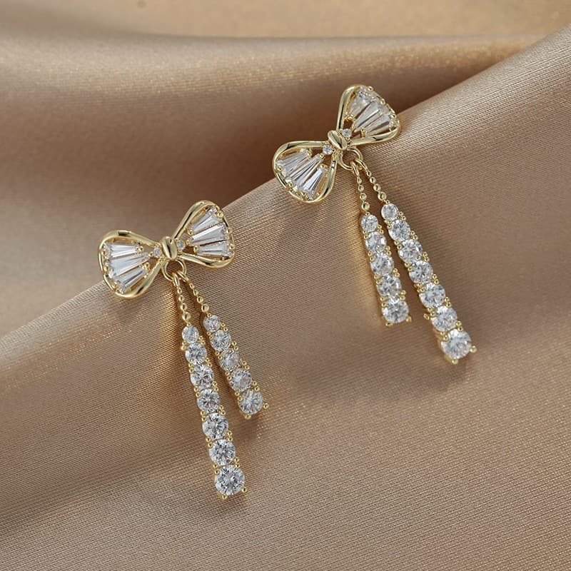 Boucles d'oreilles en cristal de zircon micro pavé, boucles d'oreilles à la mode et capricieuses, boucles d'oreilles à aiguilles en argent pour fe