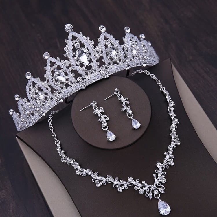 Korean new style bridal necklace and crown three-piece set, handmade crystal crown accessories, tiara and earrings set
