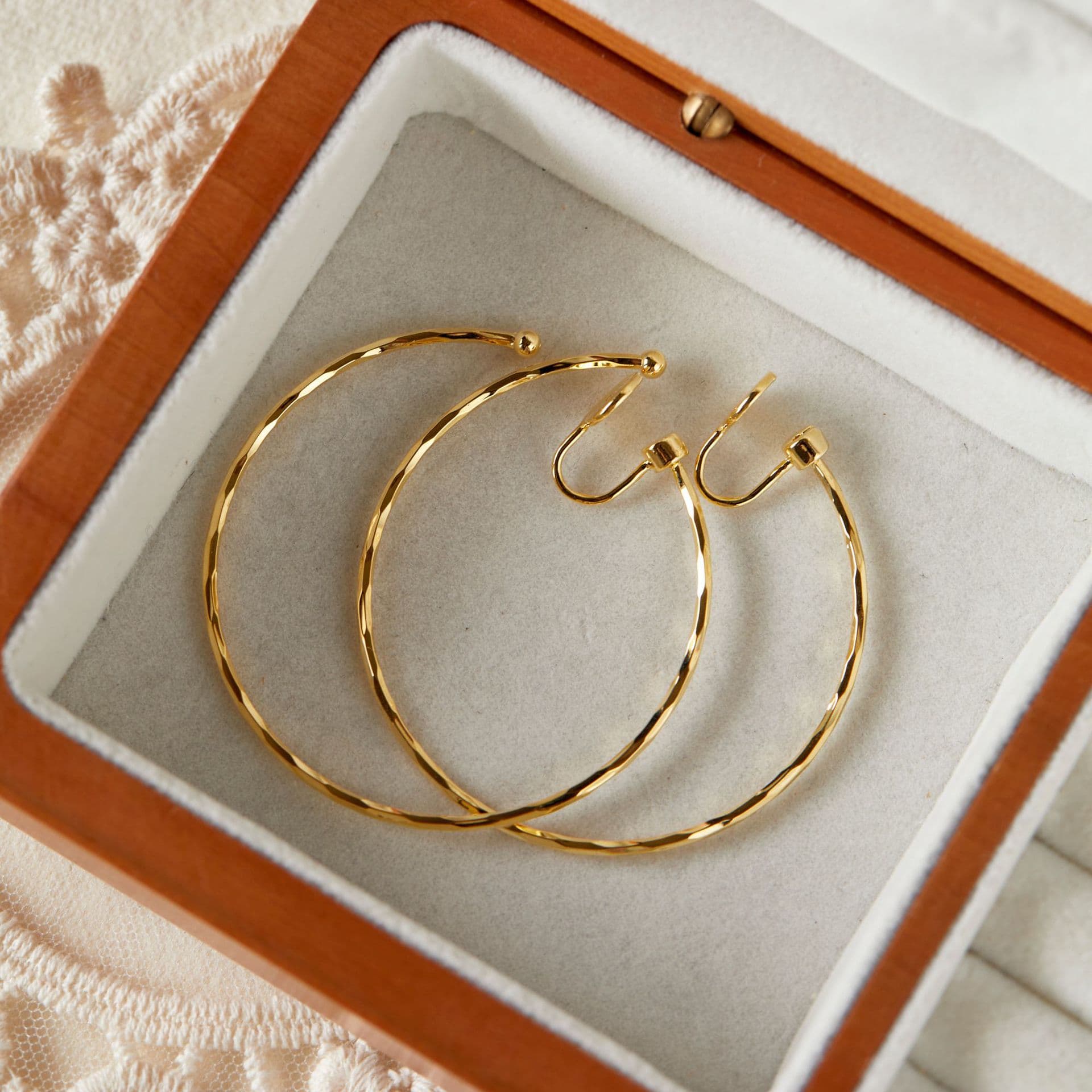 Two-tone Optional Simple Metal Large Hoop Earrings Elegant Niche Hoops Exaggerated Studs Mosquito Coil Clips Ear