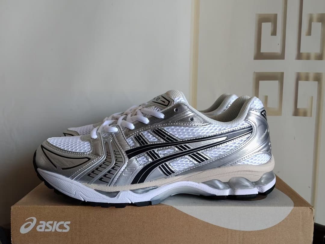 Chaussures de sport confortables, coupe-vent, amortissantes et élégantes, parfaites pour la course à pied et le quotidien (modèle K14).