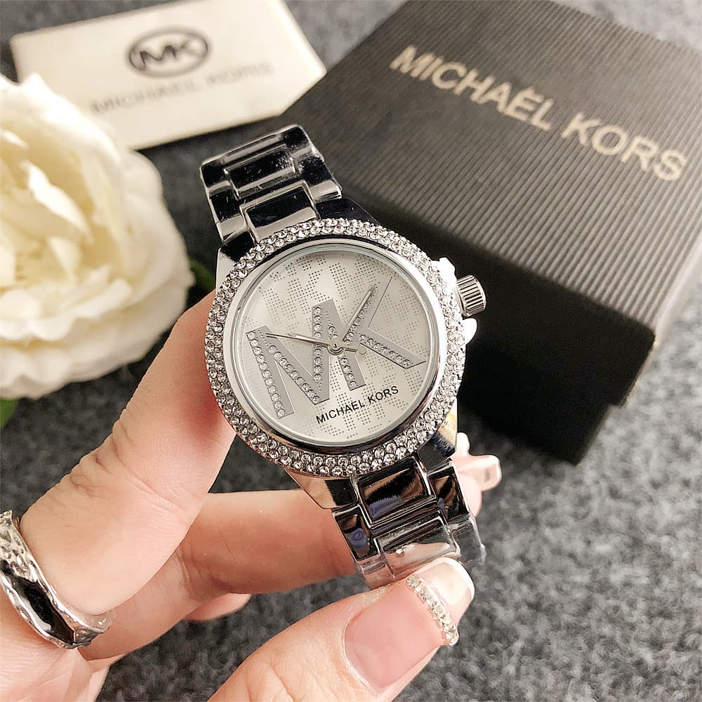Montre femme de luxe légère et haut de gamme avec diamants, simple, romantique, déesse, étoile, avec modèles, montre tendance