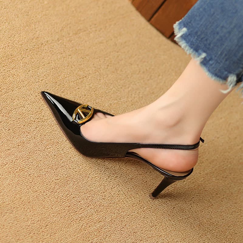 French Style Thin Closed-Toe Sandals For Women Summer 2025 New Pointed Toe Back Strap Metal Buckle Versatile Cat Heel