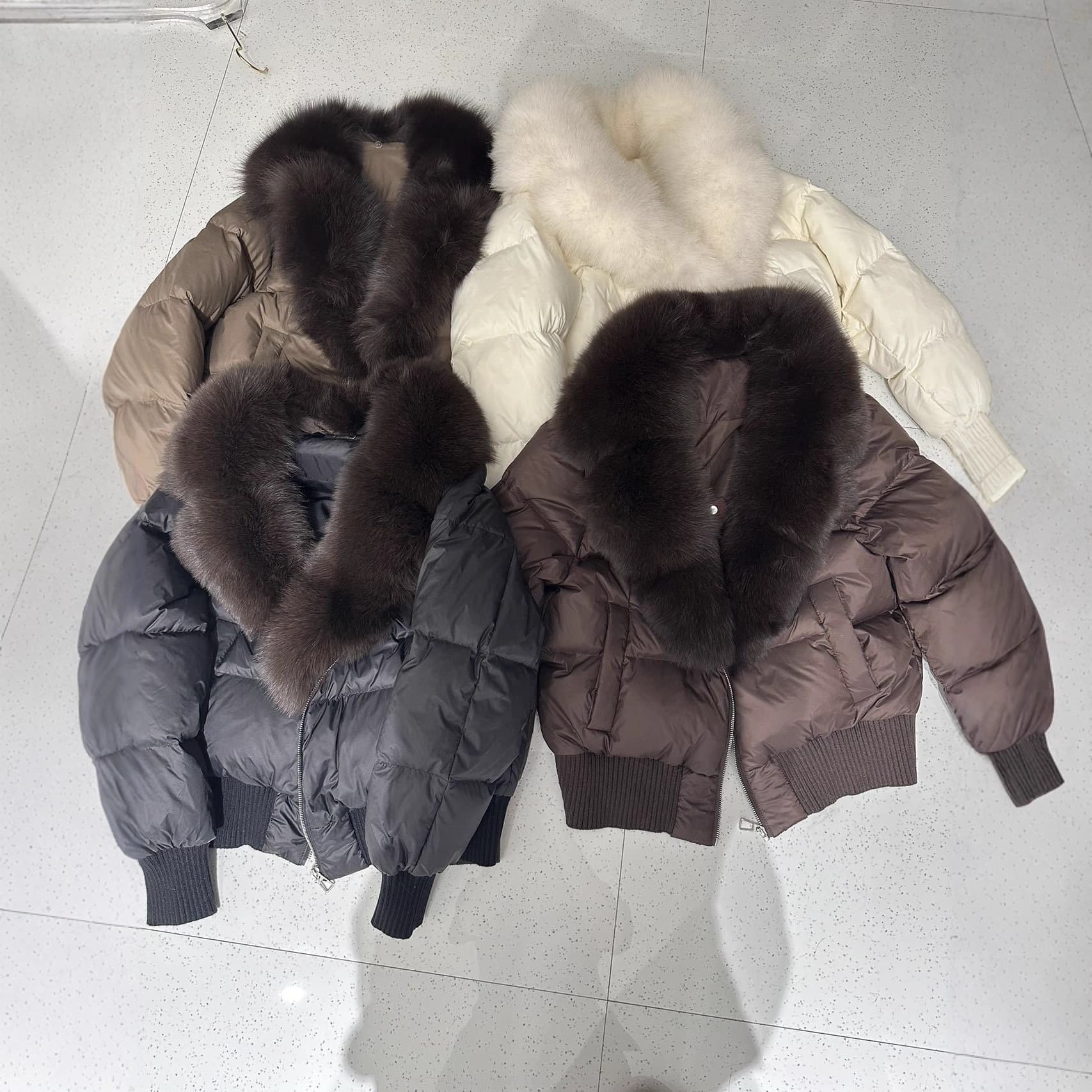Women's Winter Down Jacket Short Puffy Coat With Detachable Fox Fur Collar, Lightweight Warm Oversized Parka For Petite Women