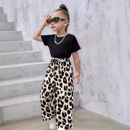 Kids’ Clothing Girls' Summer Leopard Print Trousers Suit New Children's Casual And Fashionable Two Piece Suit