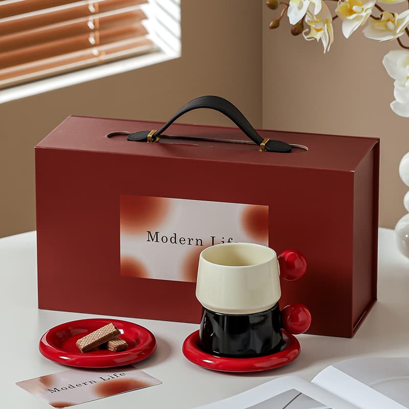 Modern Housewife Ceramic Coffee And Saucer High-end Exquisite Afternoon Tea Set Engagement Matching Cup Gift Box