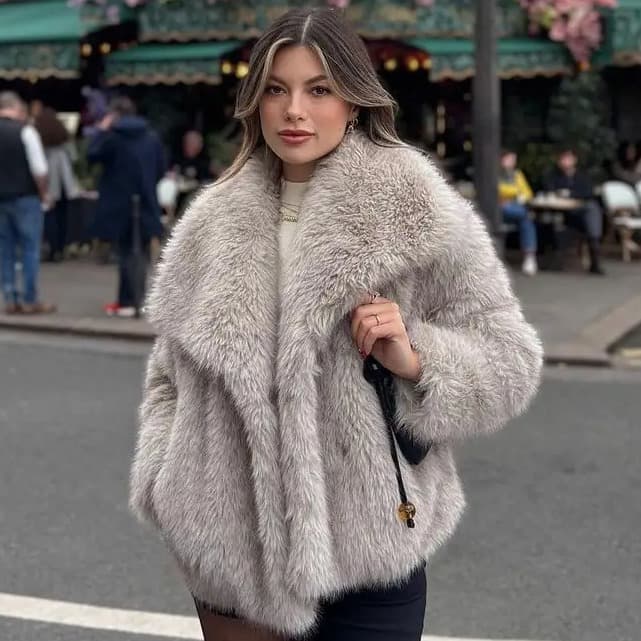 Women's Clothing Fur Large Lapel Coat Short Fashionable Fur Fluffy Plush Women's Coat