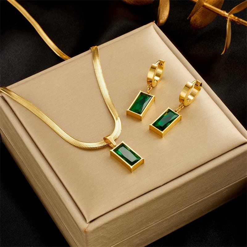 Niche retro titanium steel cube emerald diamond clavicle chain earrings high-end temperament versatile jewelry set