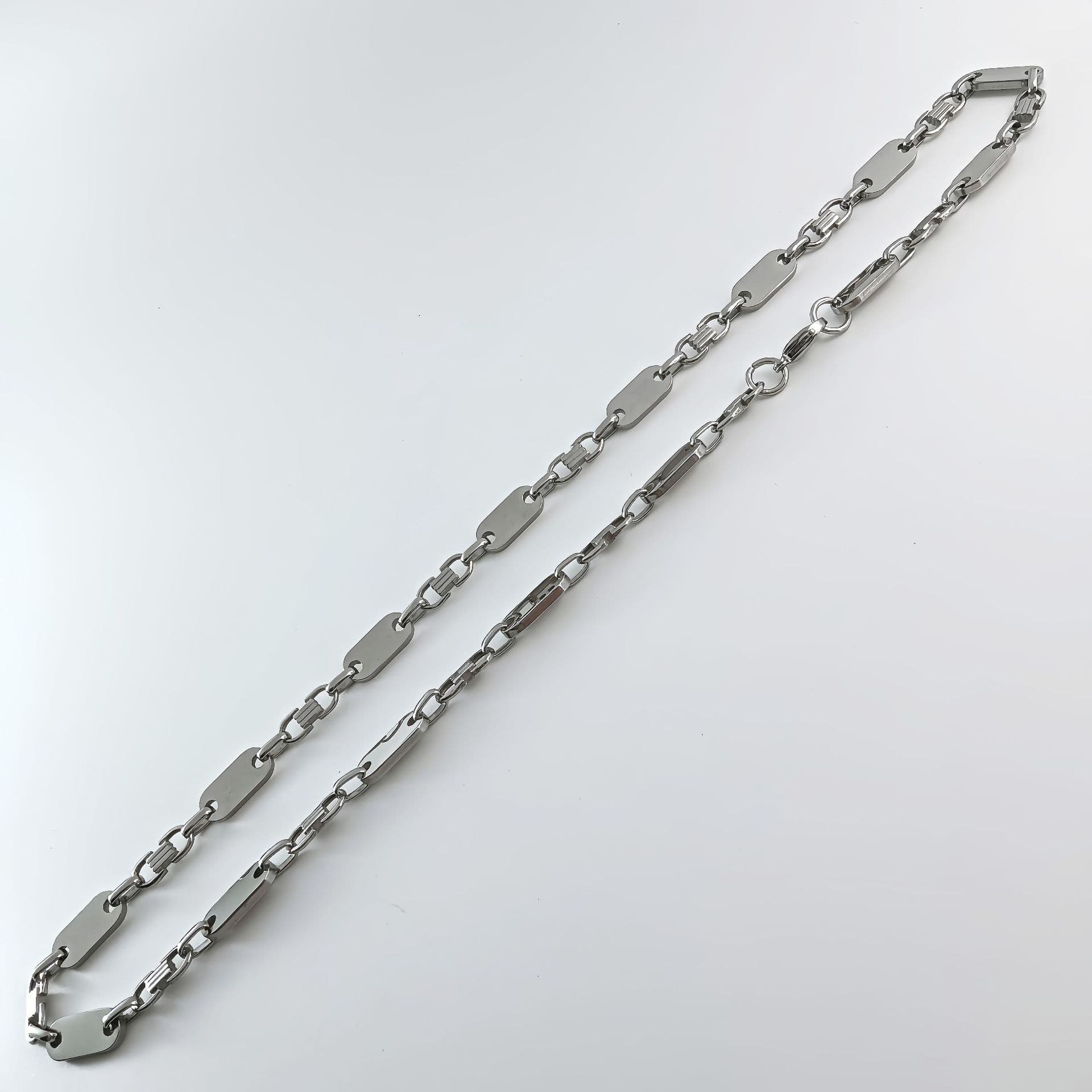 Bijoux pour hommes faits à la main, collier tendance et élégant, chaîne empereur, chaîne à maillons plats en acier inoxydable lisse