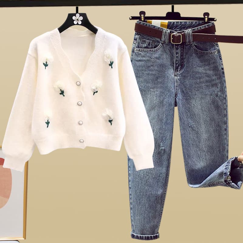 "Women’s Floral Denim Set – 3D Flower V-Neck Sweater & High-Waisted Carrot Pants | Slimming & Stylish Outfit"
