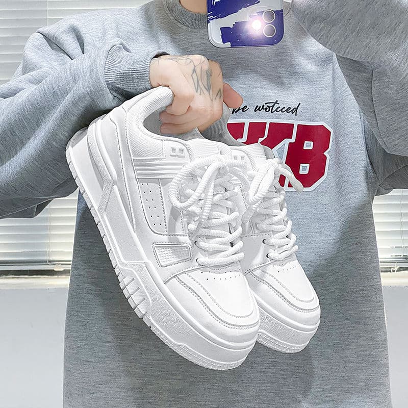 Men's 2024 new casual small white Korean version trendy sports men's bread shoes, niche board shoes