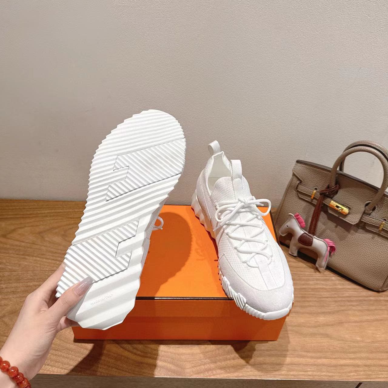 Chaussures de sport décontractées pour hommes, tige tissée, légères, tendance et élégantes, blanches et noires, à lacets, qualité export