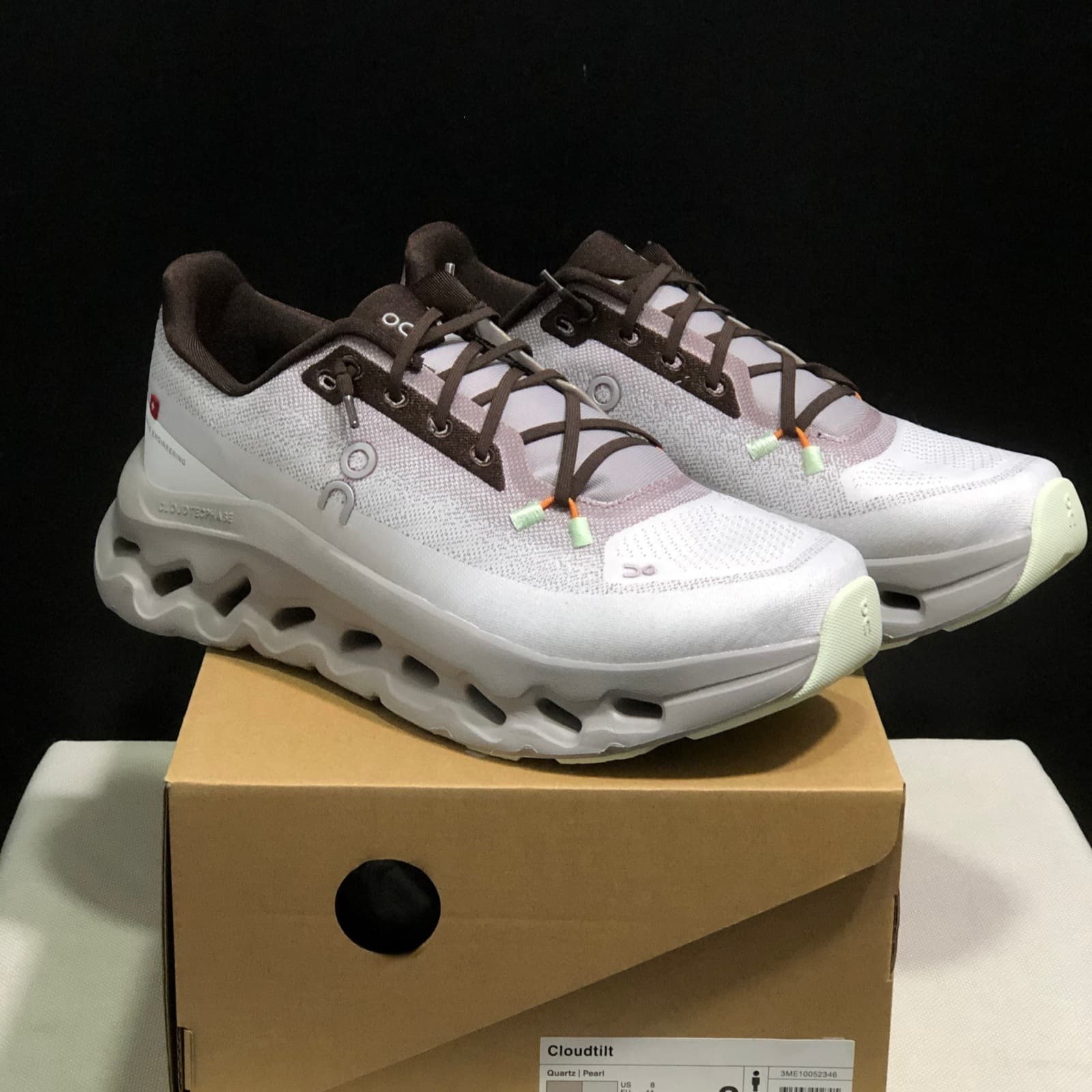 Nouveauté en matière de commerce transfrontalier : chaussures de sport Cloudtilt pour couples (hommes et femmes), légères et amortissantes.