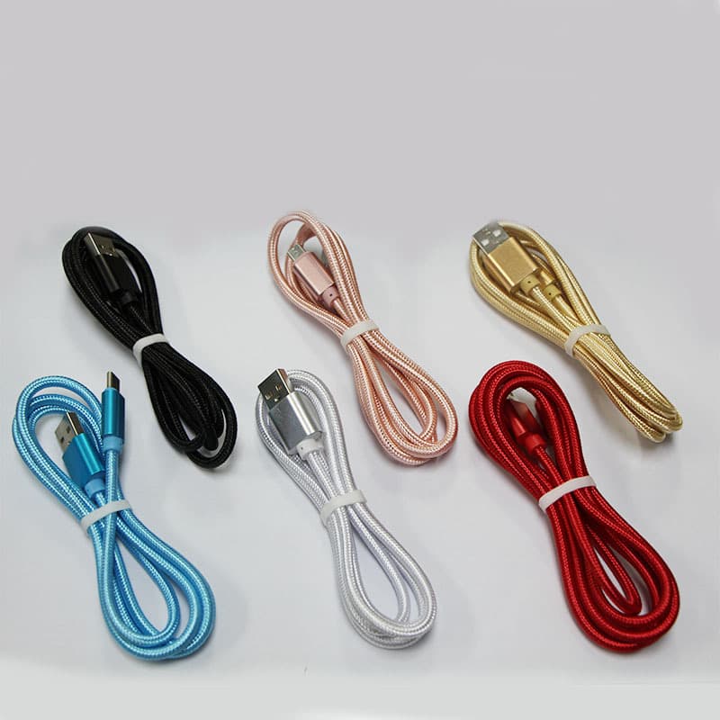 The data is suitable for Android Apple TYPE-C mobile phone charging cable with nylon woven aluminum case