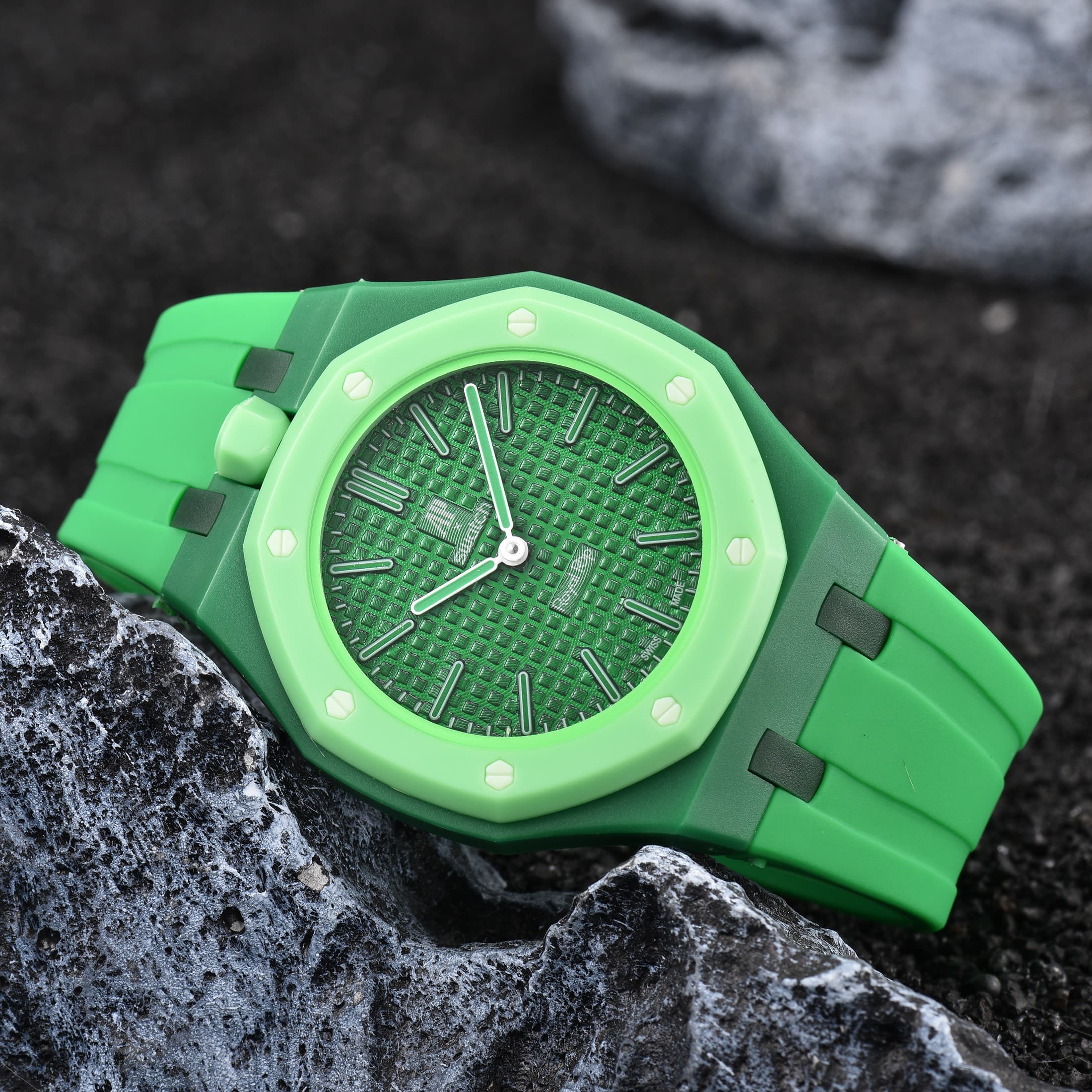 Dernière montre à quartz pour homme, marque de renom, précise même en marchant, verre résistant aux rayures et à l'usure