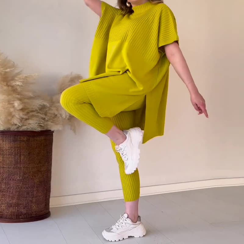 Women's Solid Color Round Neck Large Size Short-sleeved Slit Sweater Casual Suit