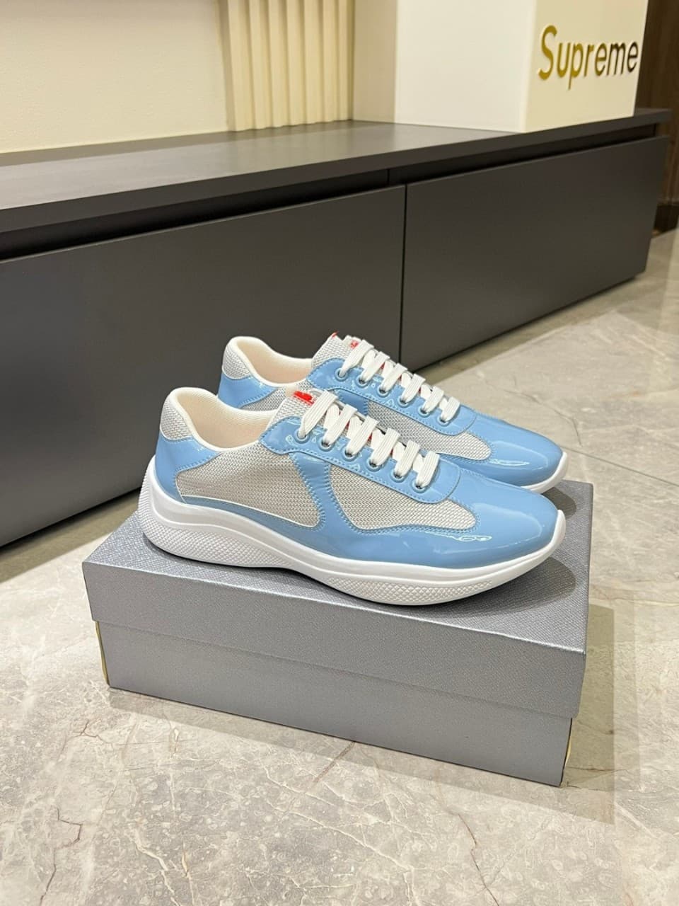 Chaussures de sport décontractées authentiques pour hommes de marque P, style coupe de l'Amérique, en cuir verni brillant, style couple