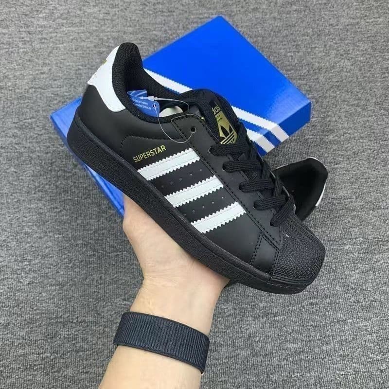Été Nouveau Shell Clover Unisexe Couple Mode Tendance Décontracté Étiquette Dorée Polyvalent Chaussures Blanches