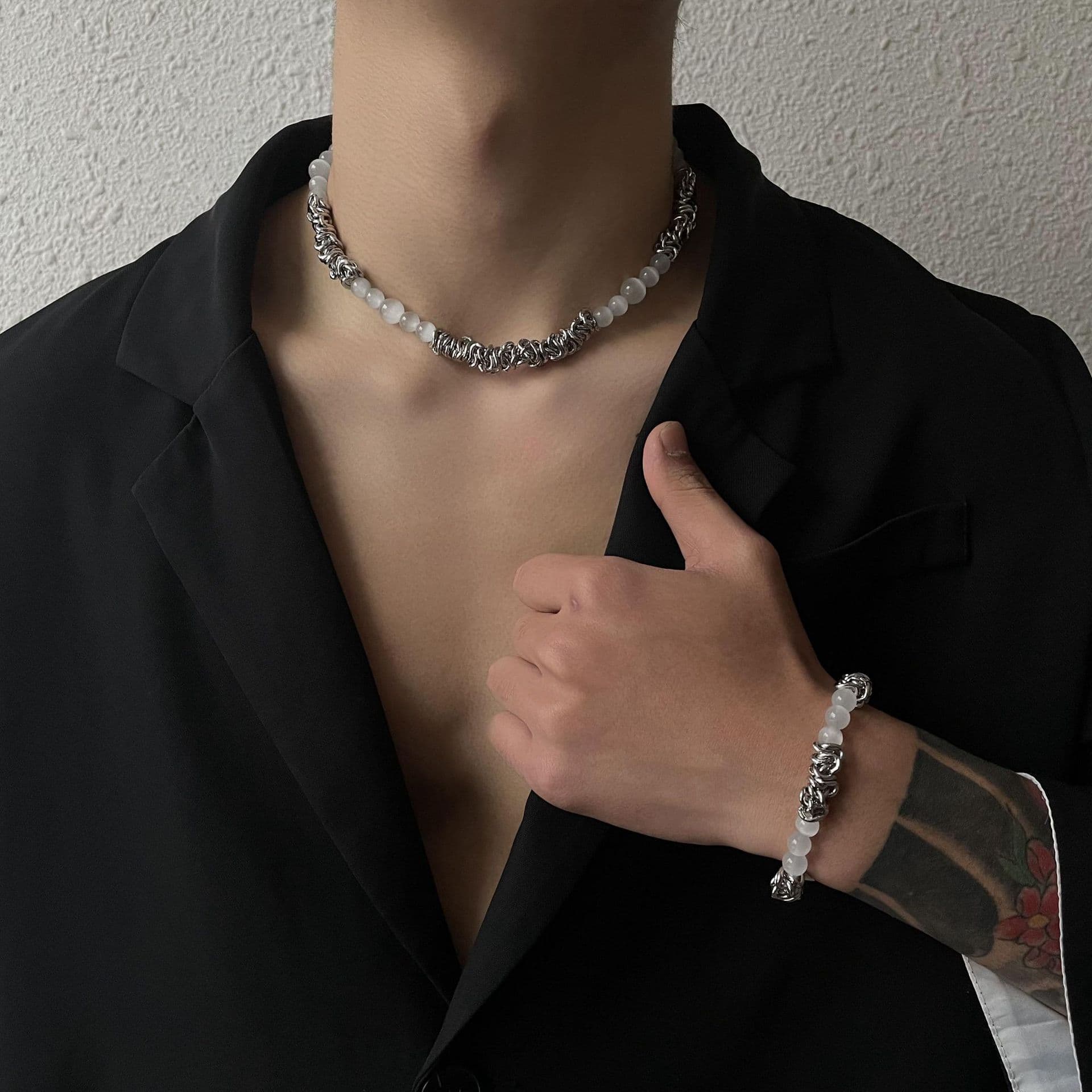 Simple personality cat's eye stone thorn necklace light luxury cold style men and women niche high end couple necklace bracelet