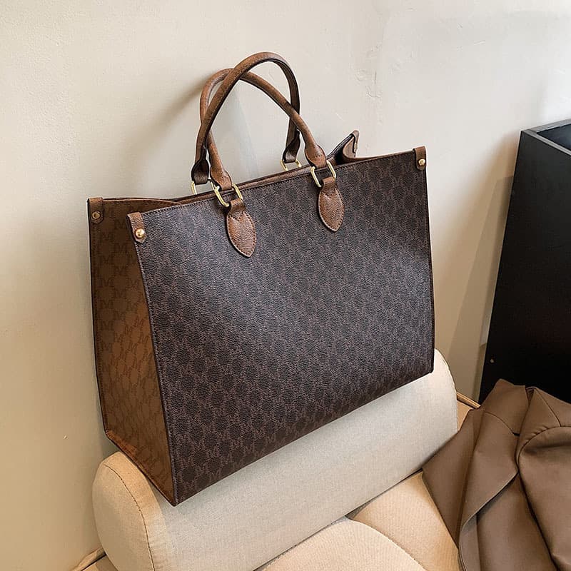 2023 New Fashionable and Magnificent Large Capacity One Shoulder Carrying Commuting Women's Tote Bag