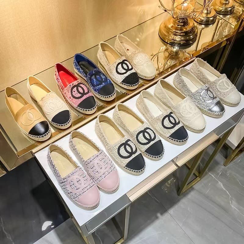 Fisherman Lazy Women's 2023 Flat Bottom Small Fragrant Wind Spring And Autumn Versatile Lefu Hong Kong One Step Color