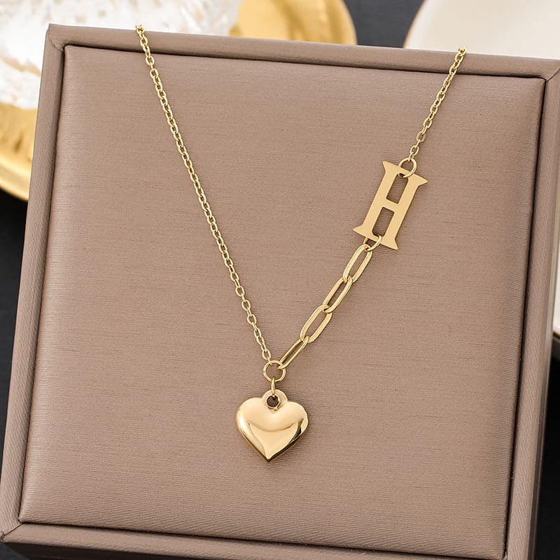 Asymmetric Love H-Spliced Titanium Steel Necklace for Women with High Luxury and Versatile Light Luxury New Heart