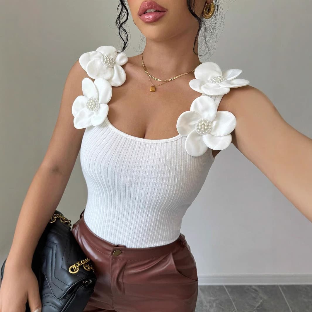 Women's Clothing Summer Fashion Temperament Leisure Three Dimensional Flower Decoration Knitted Sleeveless Top